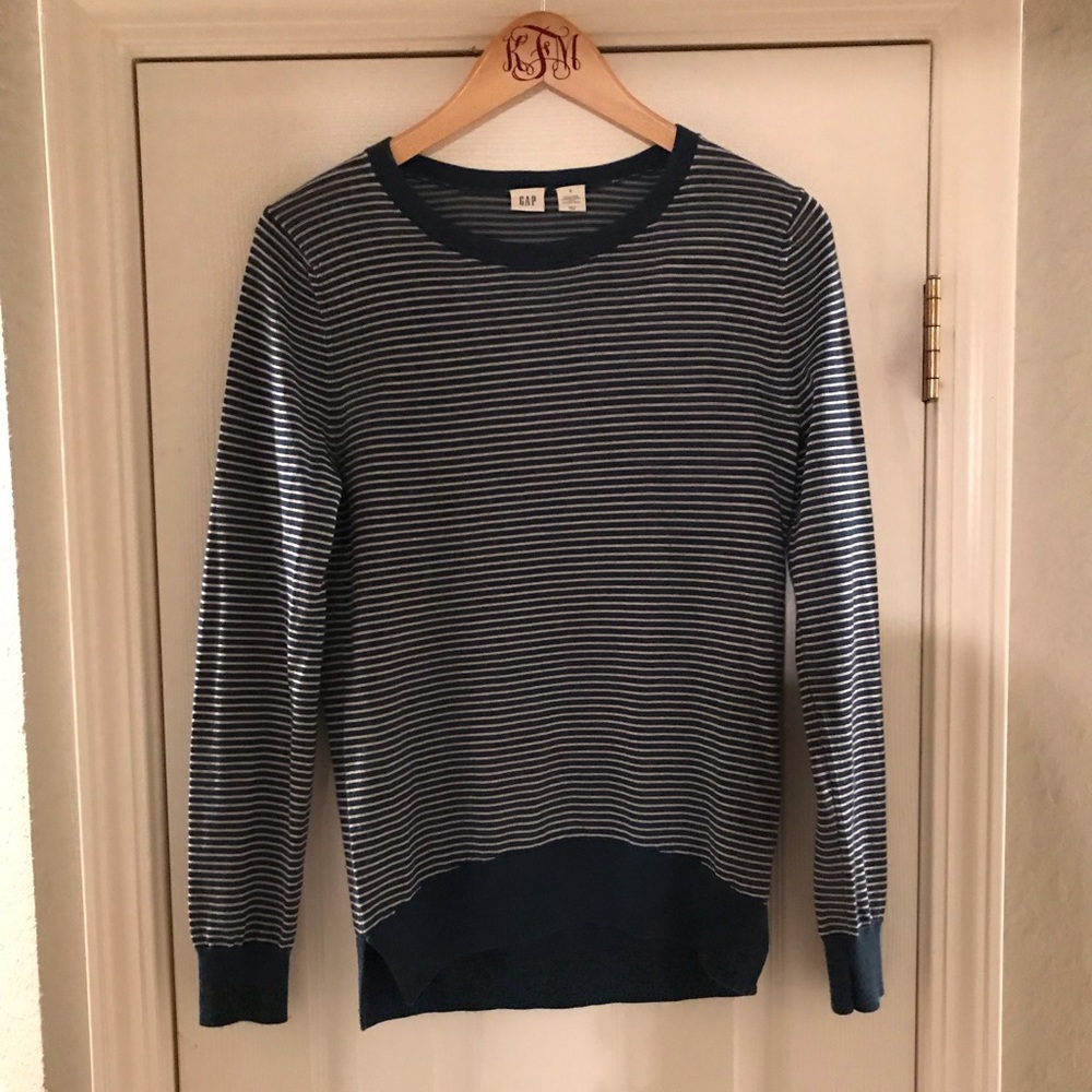 Gap | merino wool sweater